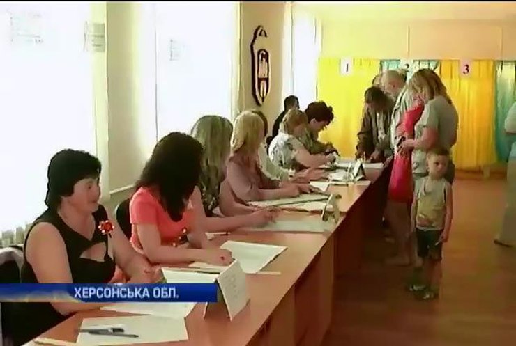 Крымские татары приехали голосовать в Херсонскую область