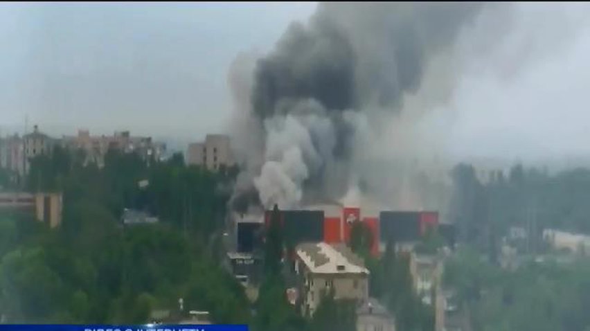 Горящий Дворец Спорта в Донецке возможно подожгли во время АТО