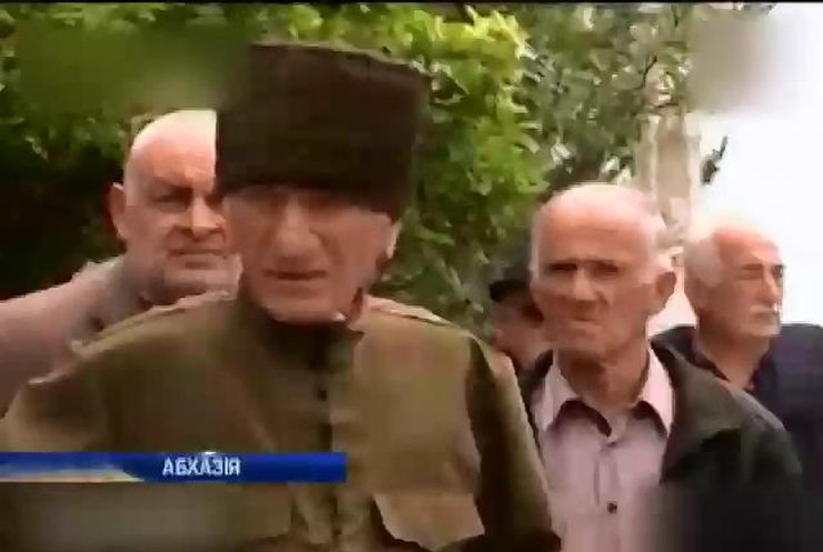 В Абхазии народ восстал против местной власти (видео)