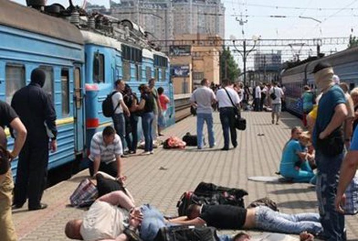 СБУ задержала 8 человек, ехавших в Москву в расположение боевиков (фото, видео)