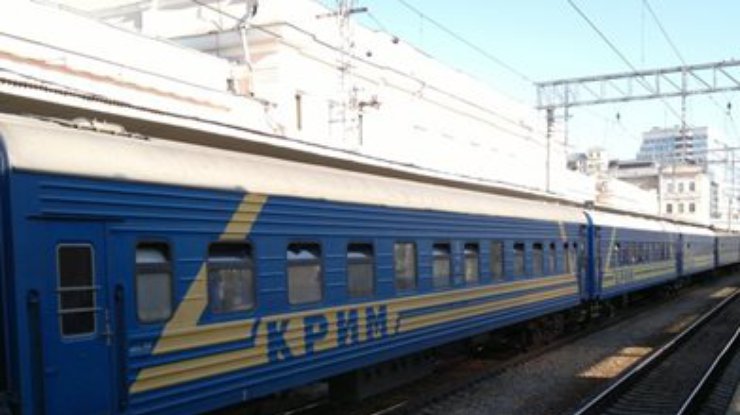 Пропавшие в Славянске дети прибыли поездом в Симферополь (обновлено, фото)
