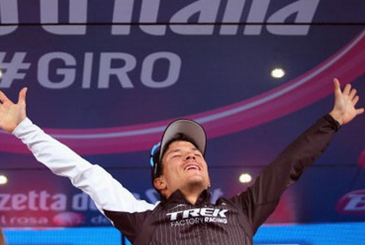 Колумбийцы правят бал на "Джиро д'Италия"