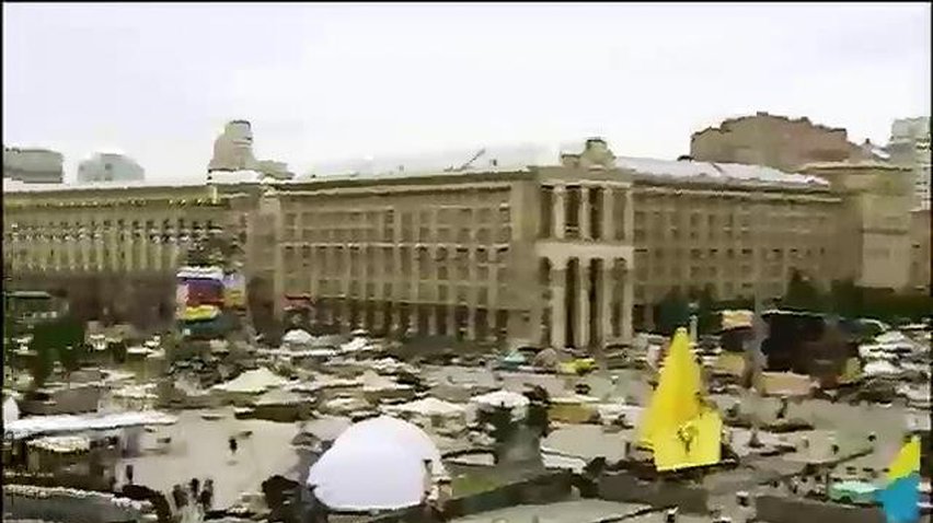 Самооборона Майдана начинает демонтаж палаток на Крещатике