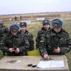 В Яворове Львовской области женщины блокируют воинскую часть, не пуская солдат на восток