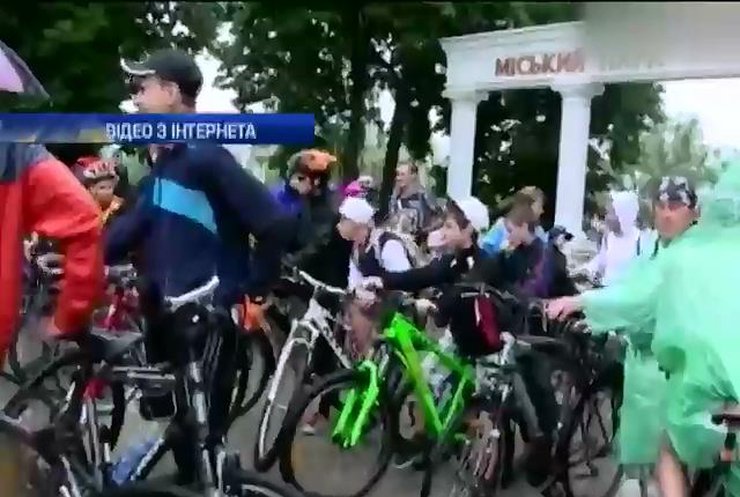 В Сумах прошел велопробег за единую Украину (видео)