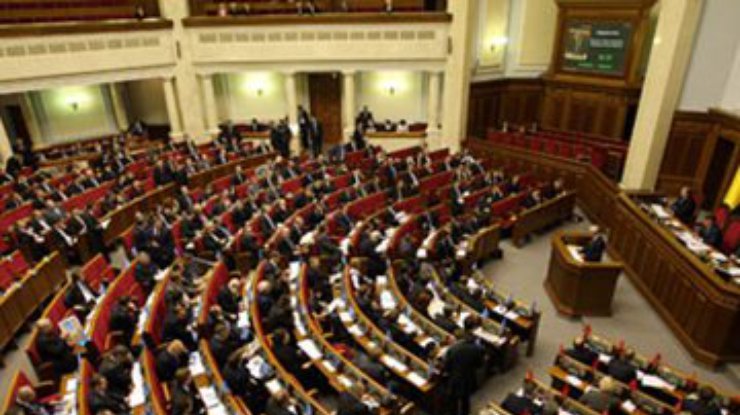 Лукьянов, Повалий и еще 18 депутатов покинули фракцию Партии регионов