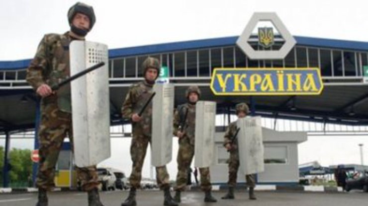 В Ростовской области готовят новую автоколонну для прорыва границы