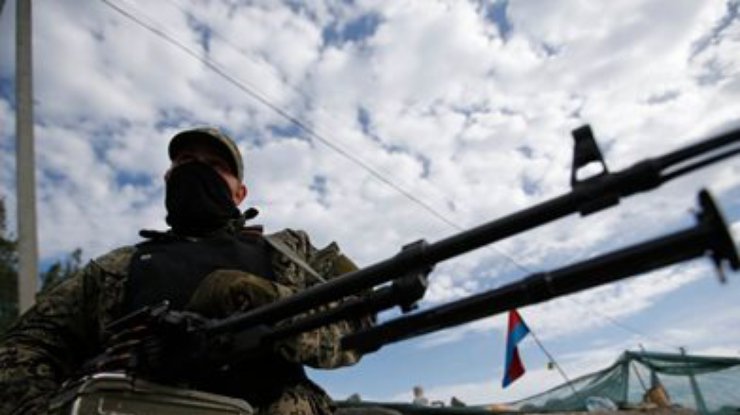 Пулеметчики и снайперы террористов окружили погранотряд в Свердловске