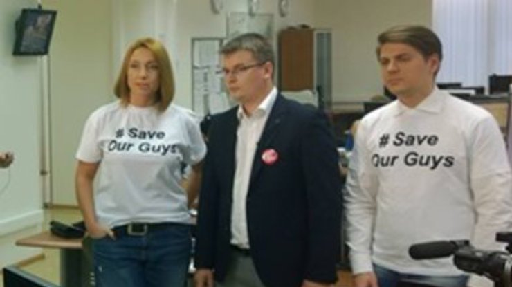 Россия требует освободить журналистов телеканала "Звезда"