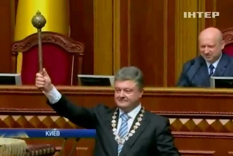 Присяга Порошенко: Кокс и Квасневский остались довольны, а Лукашенко прилетел выпить по рюмке (видео)