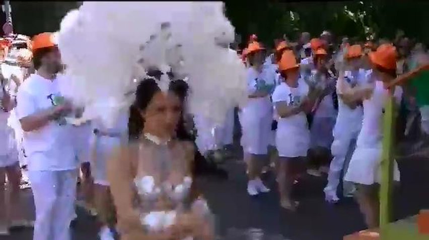 В Берлине под бой барабанов прошел карнавал культур (видео)