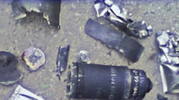 Аэропорт Луганска обстреливали противотанковыми ракетами (фото)
