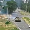 В Торезе идет бой с российскими танками Т-72