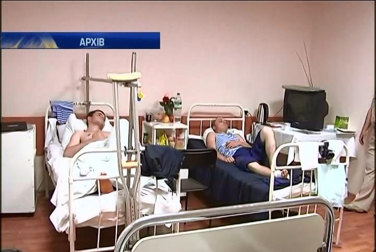 Лікарі Дніпропетровська вивезли із зони бойових дій 25 бійців і одного хлопчика (відео)