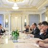 Порошенко ищет виновных в трагедии в Луганске среди руководства АТО