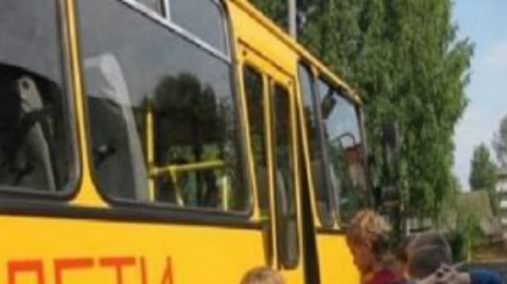 Самолет с похищенными детьми из Снежного приземлился в Днепропетровске