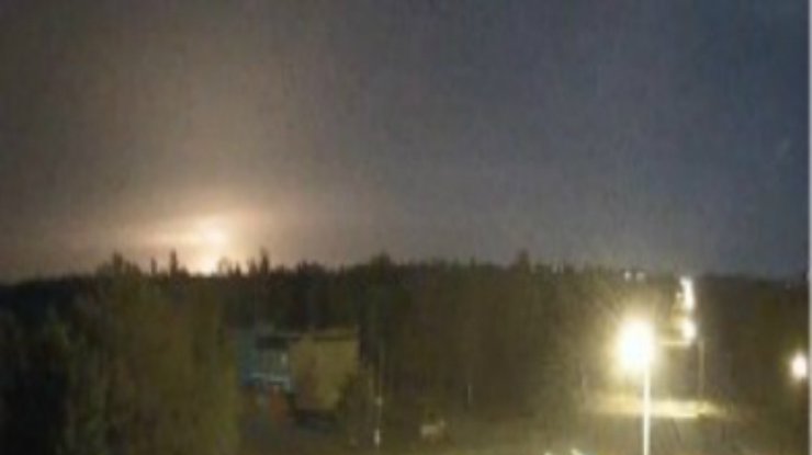 Над аэропортом Луганска террористы сбили самолет Ил-76 с десантниками: Есть погибшие (обновлено, видео)