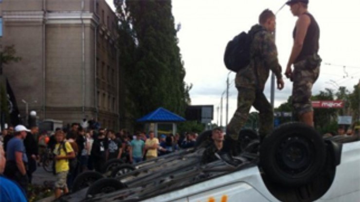 Провокаторы погрома посольства России в Киеве задержаны милицией, - МИД