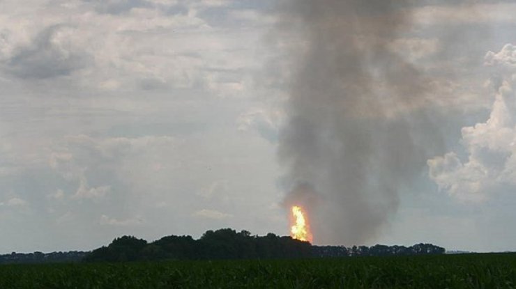 Под Лохвицей произошел мощный взрыв на газопроводе Уренгой - Ужгород (обновлено, фото, видео)
