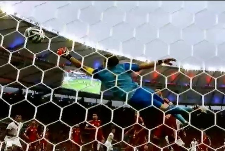 Чемпіон світу з футболу, збірна Іспанії, вилетіла з мундіалю (відео)