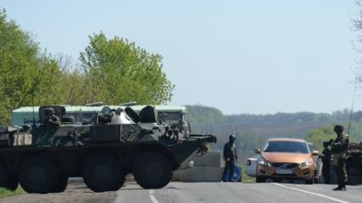 Порошенко просит у ОБСЕ наблюдателей на каждый из блокпостов военных Украины