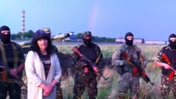 Лидер террористов Мариуполя полюбила Украину после общения с украинскими силовиками (видео)