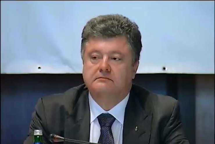 Петр Порошенко считает позитивным факт начала диалога на востоке страны