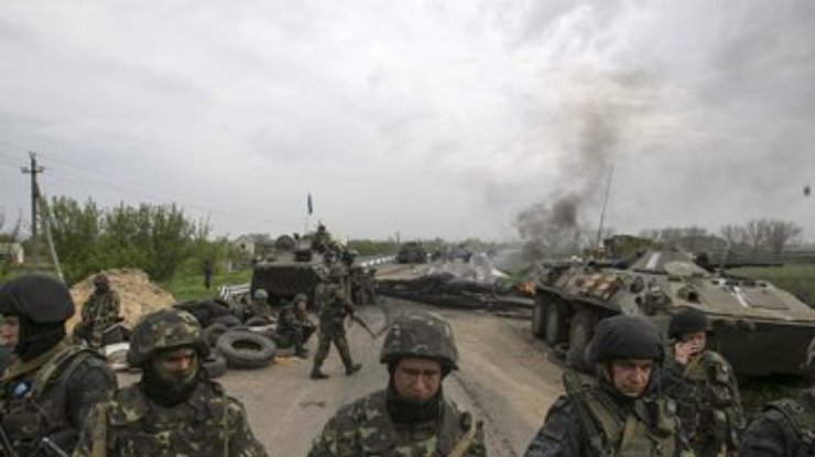 Военные показали отбитые у террористов российские "Град" и "Шмель" (фото, видео)