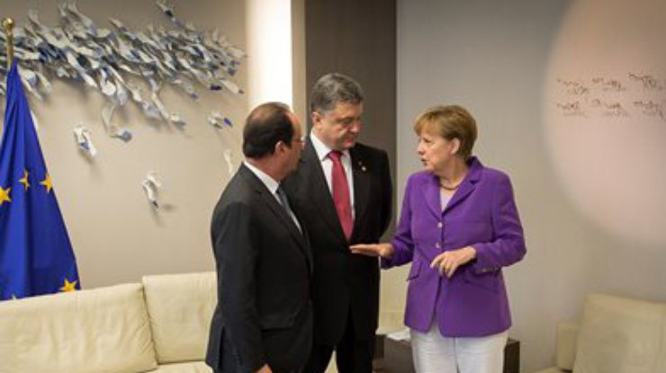 Порошенко с Путиным, Меркель и Олландом готовит третьи переговоры о мире с террористами (обновлено)