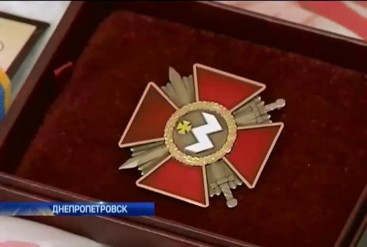 Летчики из-под Славянска получили ордена: "Скромные люди - они и есть герои"  (видео)