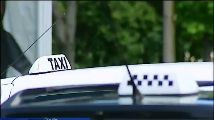 До аеропорту у Борисполі пересічних таксистів не пускають (відео)