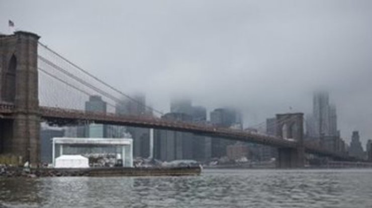 В Нью-Йорке Бруклинский мост обрушился на пешеходов: 5 раненых