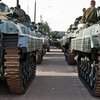 В Украину из России переправлены до 20 танков и БТРов