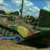 У Старокостянтинові готують 600 військових машин для фронту (відео)