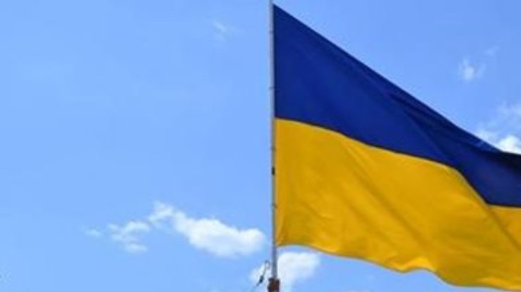 Петр Порошенко поручил поднять флаг Украины над освобожденным Славянском