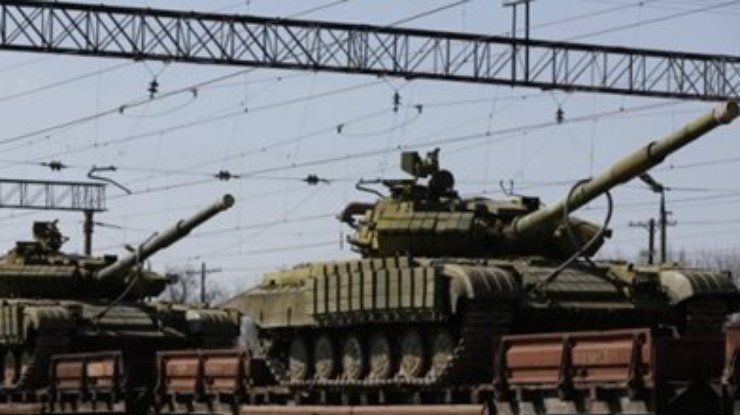 Россия решила пока не возвращать Украине захваченную технику из Крыма