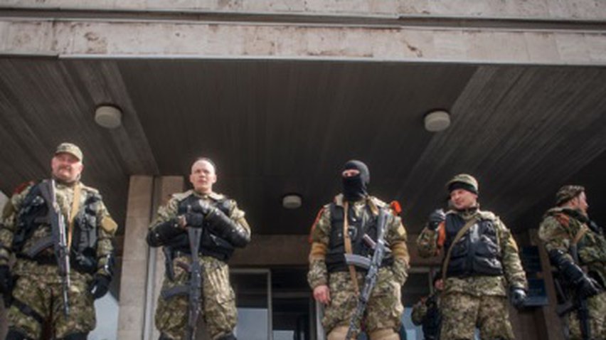 Террористы активно казнят людей через "полевые суды" - СНБО