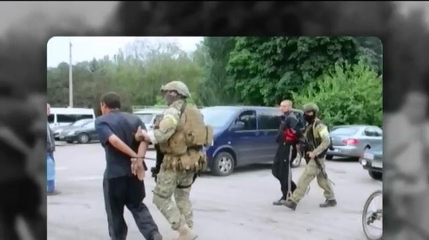 У Слов'янську містяни здали українським військовим двох терористів