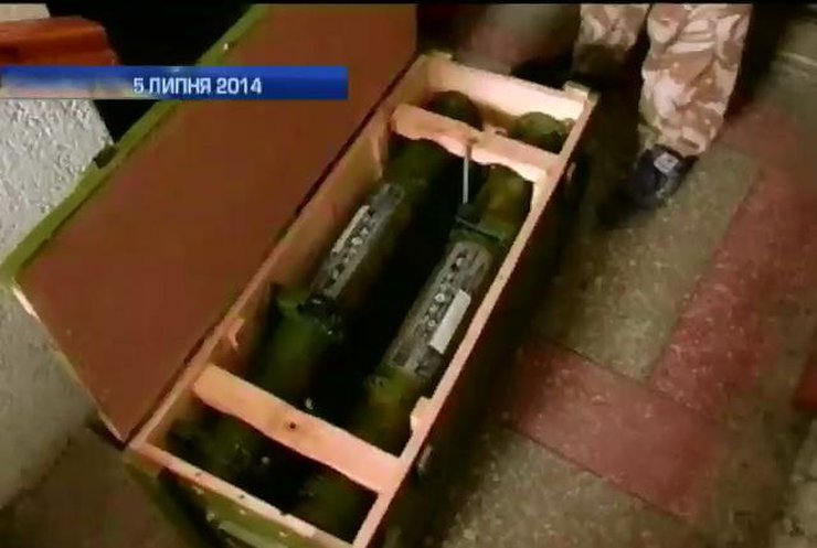 ЗІ Слов'янську вивезли дві вантажівки російської зброї терористів - РНБО