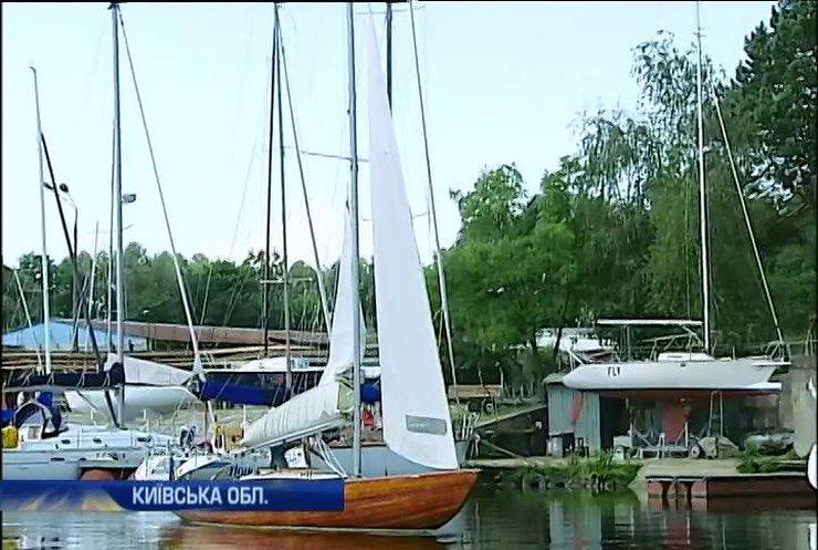 У Вишгороді місцева влада відбирає землю у яхт-клубу (відео)