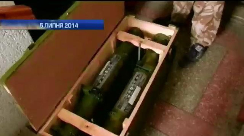 ЗІ Слов'янську вивезли дві вантажівки російської зброї терористів - РНБО