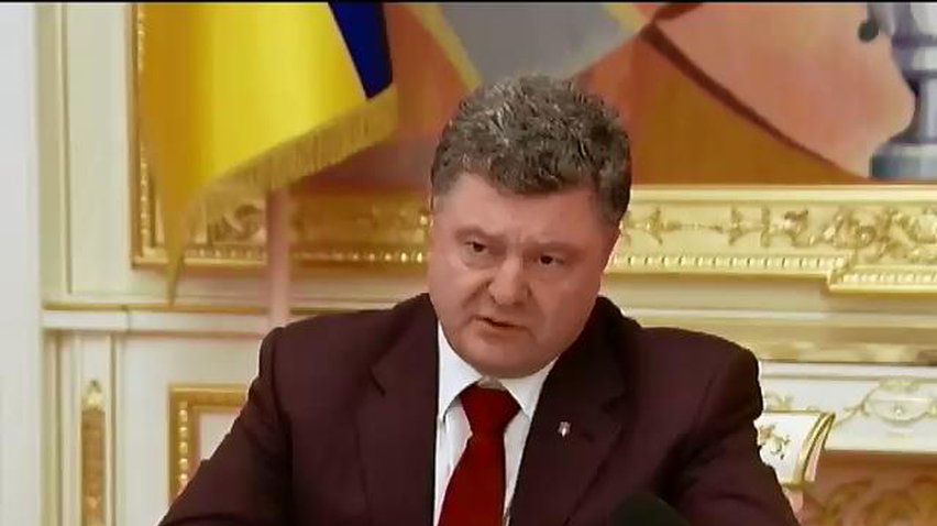 Порошенко пообещал родным Надежды Савченко вернуть летчицу домой (видео)