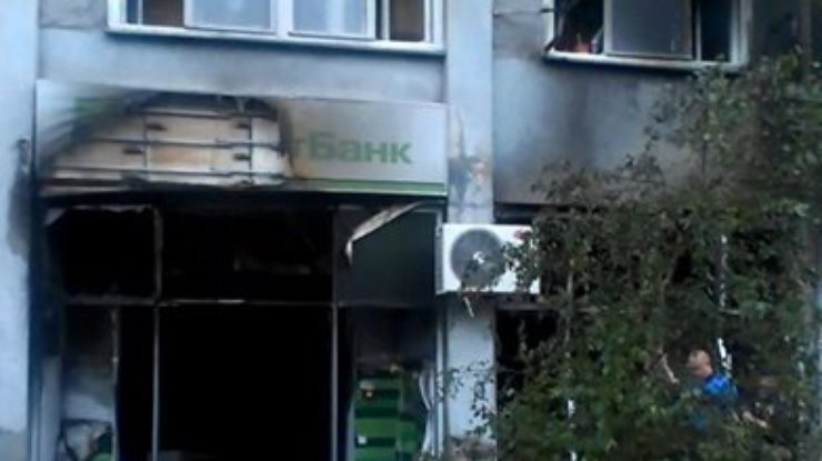В Одессе взорвали два отделения "Приватбанка" (фото)