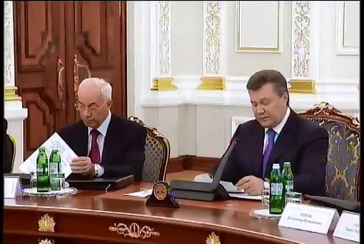 Янукович и Азаров в Европейском суде пытаются снять с себя санкции ЕС