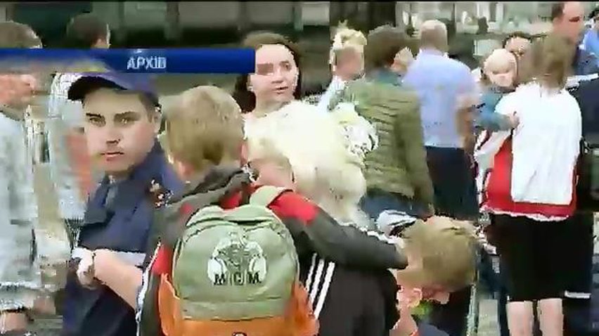Більше 40 тисяч людей евакуювалися з зони бойових дій на Донбасі