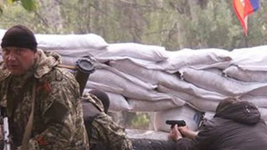 Под Луганском ведут бой за Металлист (видео)