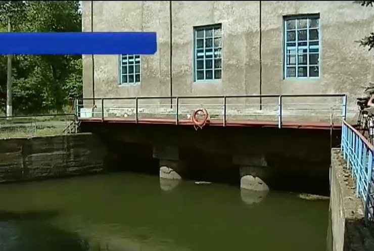 В окремих районах Донеччини повністю відключено водопостачання
