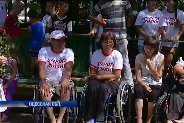 Волонтеры просят государство обеспечить защитой переселенцев из зоны АТО