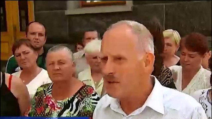 Родственники солдат из Зеленополья пикетировали Администрацию Президента