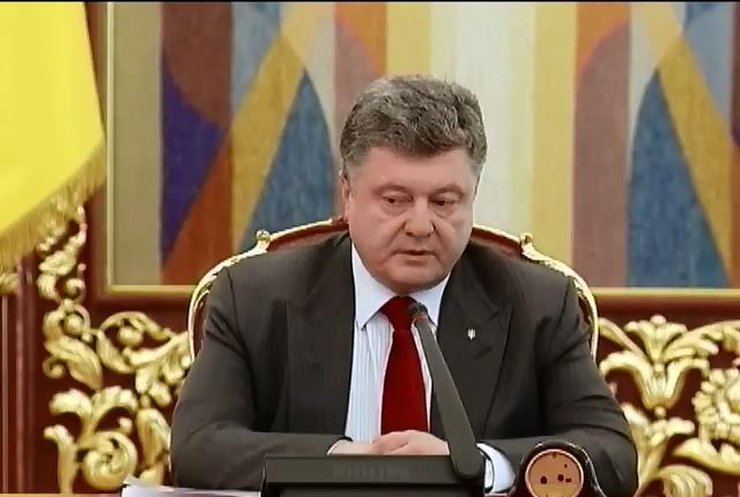 Порошенко наказав Генштабу змінити тактику АТО